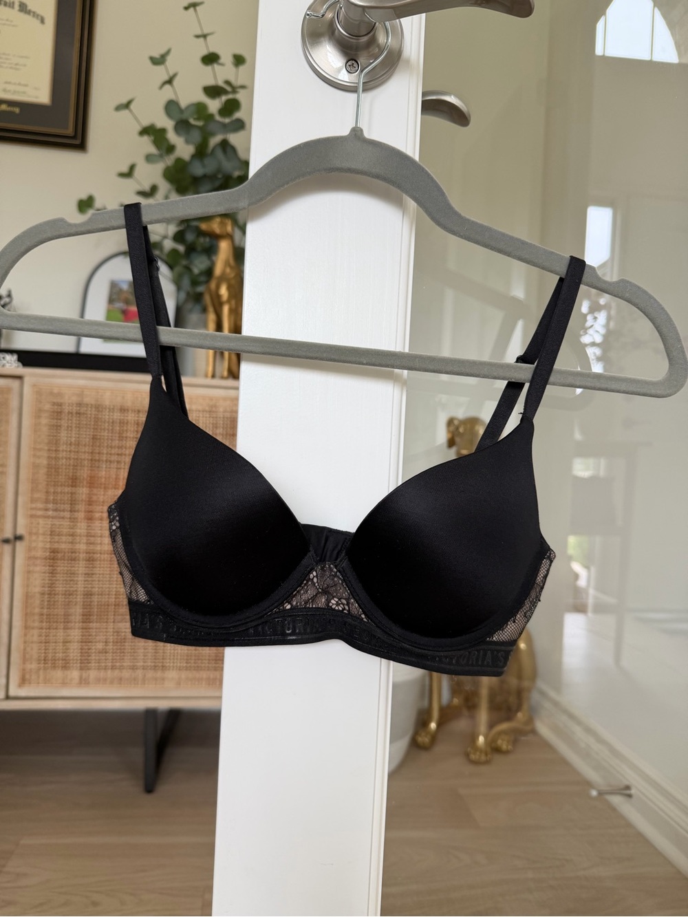 Victoria's Secret Very Sexy Push-Up Bra 32B